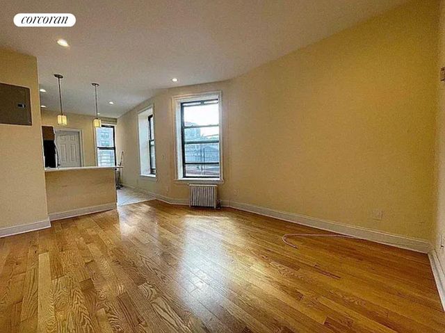 $2,275 | 424 East 162nd Street, Unit 4W | Melrose