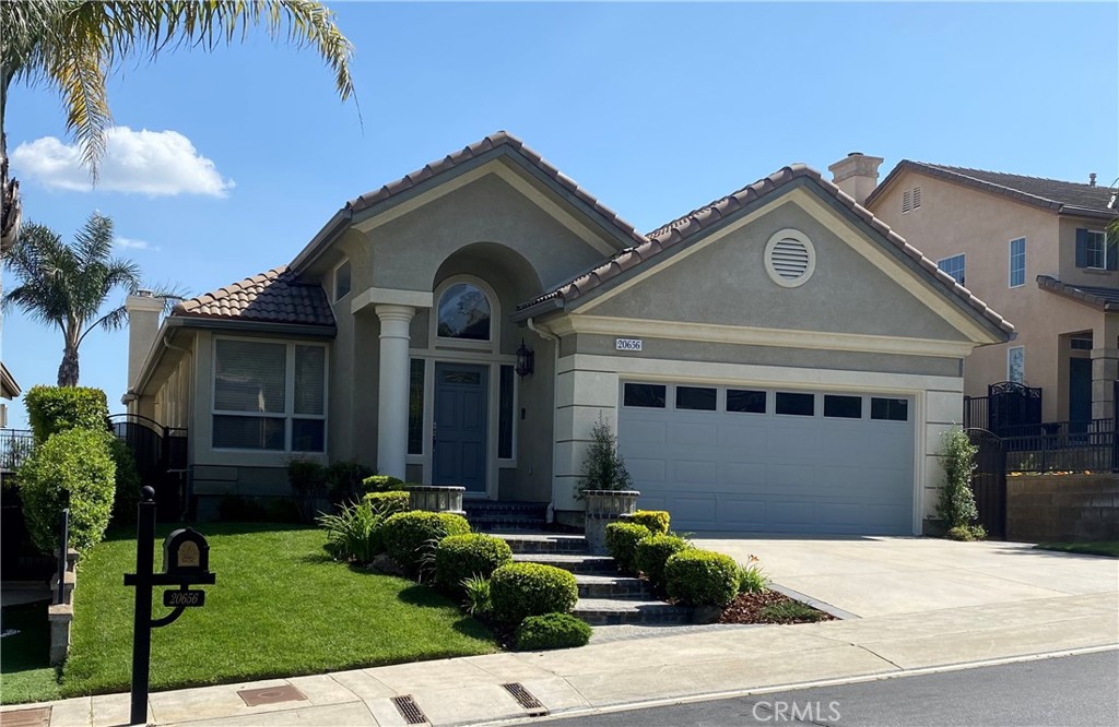 Fantastic curb appeal!