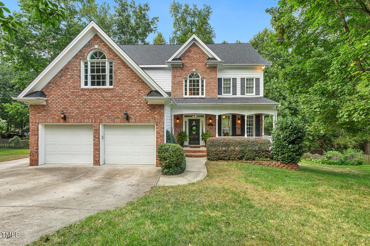 1007 Lylebourne Ct Apex NC-large-001-092