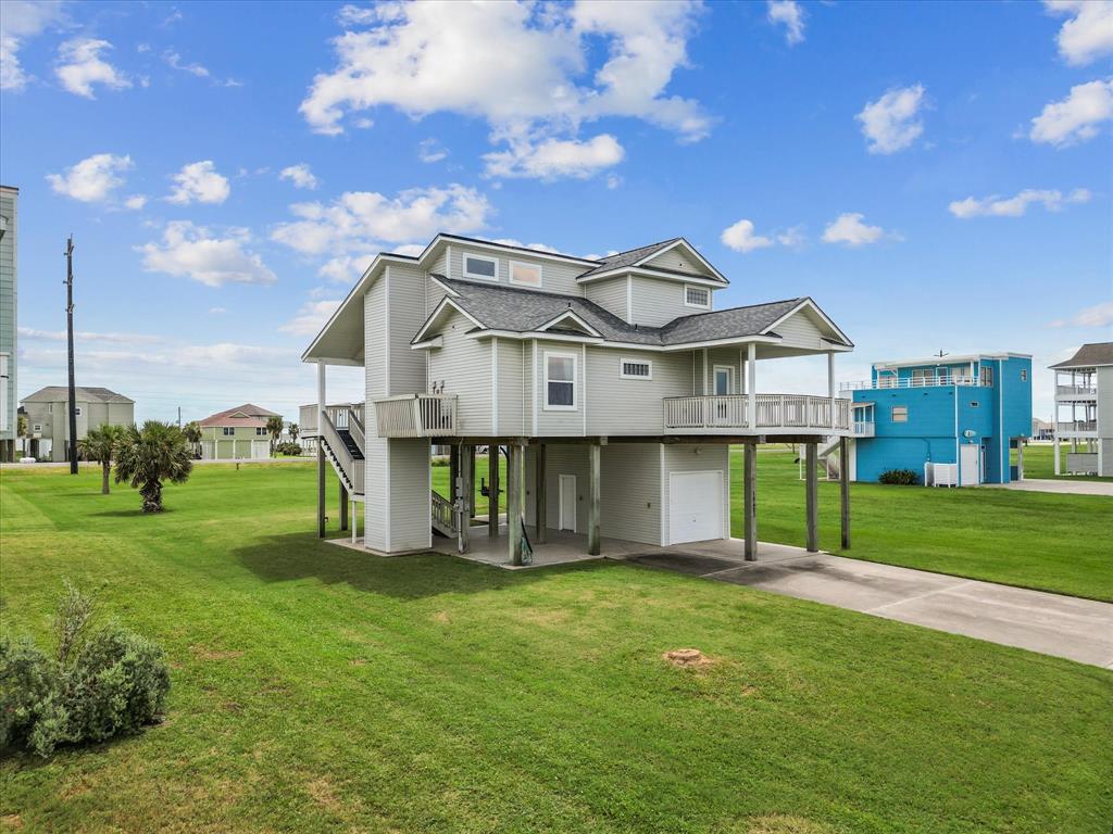 Water View home in the peaceful neighborhood of Indian Beach!