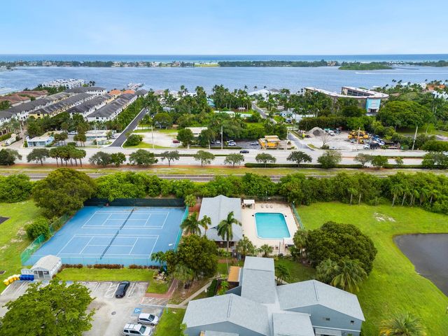 $2,000 | 33 Crossings Circle, Unit D | Boynton Beach