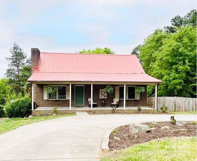 a house view with a outdoor space