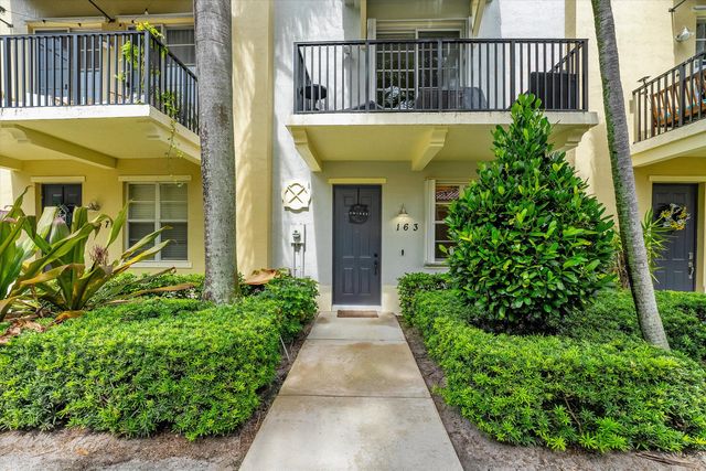 $515,000 | 163 Greenwich Circle | Abacoa