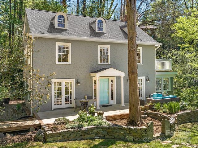 $895,000 | 16 Cherokee Road | Albemarle Park