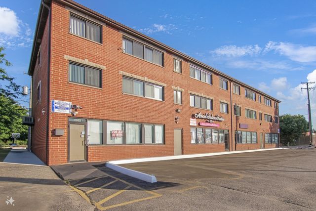 $1,700 | 2463 South Archer Avenue, Unit 2F | Bridgeport