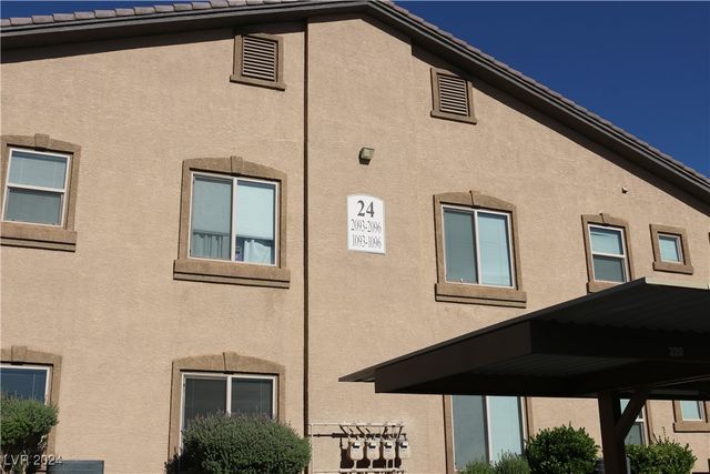 $1,595 | 8985 South Durango Drive, Unit 1096 | Sunset Cliffs