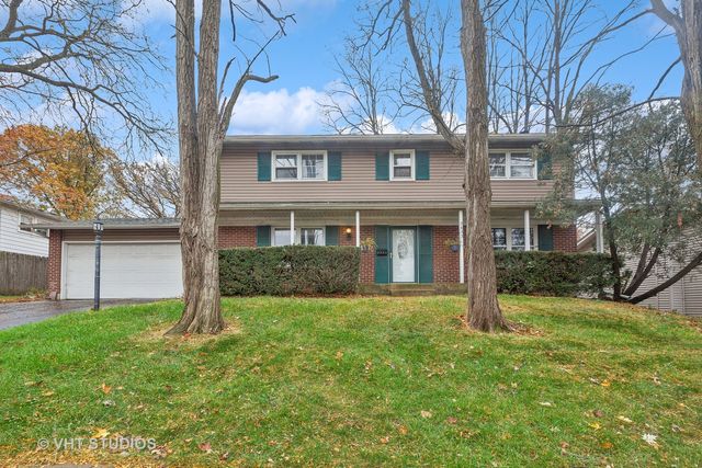 $480,000 | 3433 Woodridge Drive | Woodridge