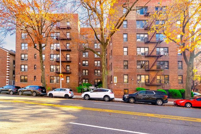 $190,000 | 2244 Bronx Park East, Unit 2F | Bronxwood