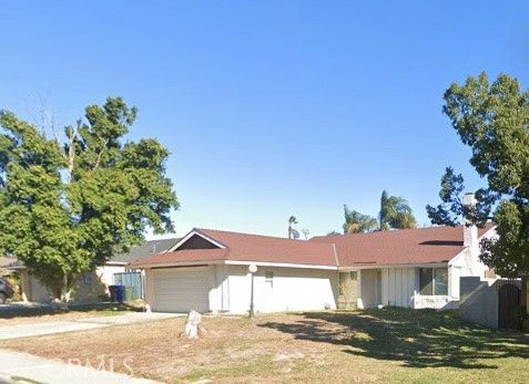 $575,000 | 261 North Vine Avenue | Rialto