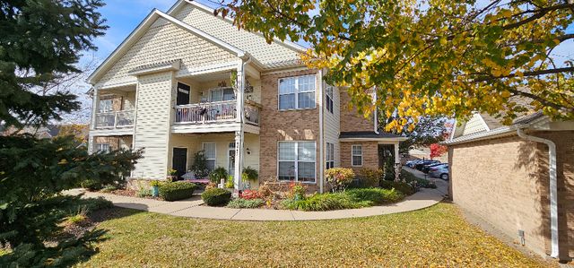 $209,900 | 4449 Timber Ridge Court, Unit 105D | Joliet