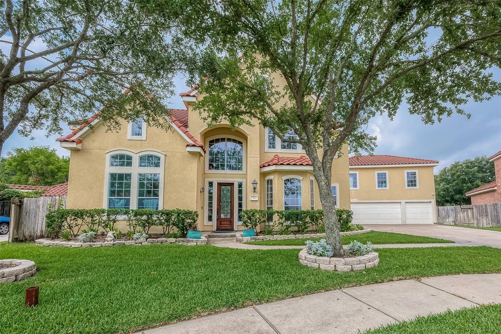 WELCOME HOME TO 46 PEBBLE BEACH COURT, NESTLED IN THE COMMUNITY OF THE LAKES OF JERSEY VILLAGE. THIS STUCCO HOME FEATURES A TILE ROOF AND 3-CAR GARAGE.
