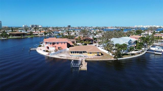 $1,499,900 | 6331 4th Palm Point | St. Pete Beach