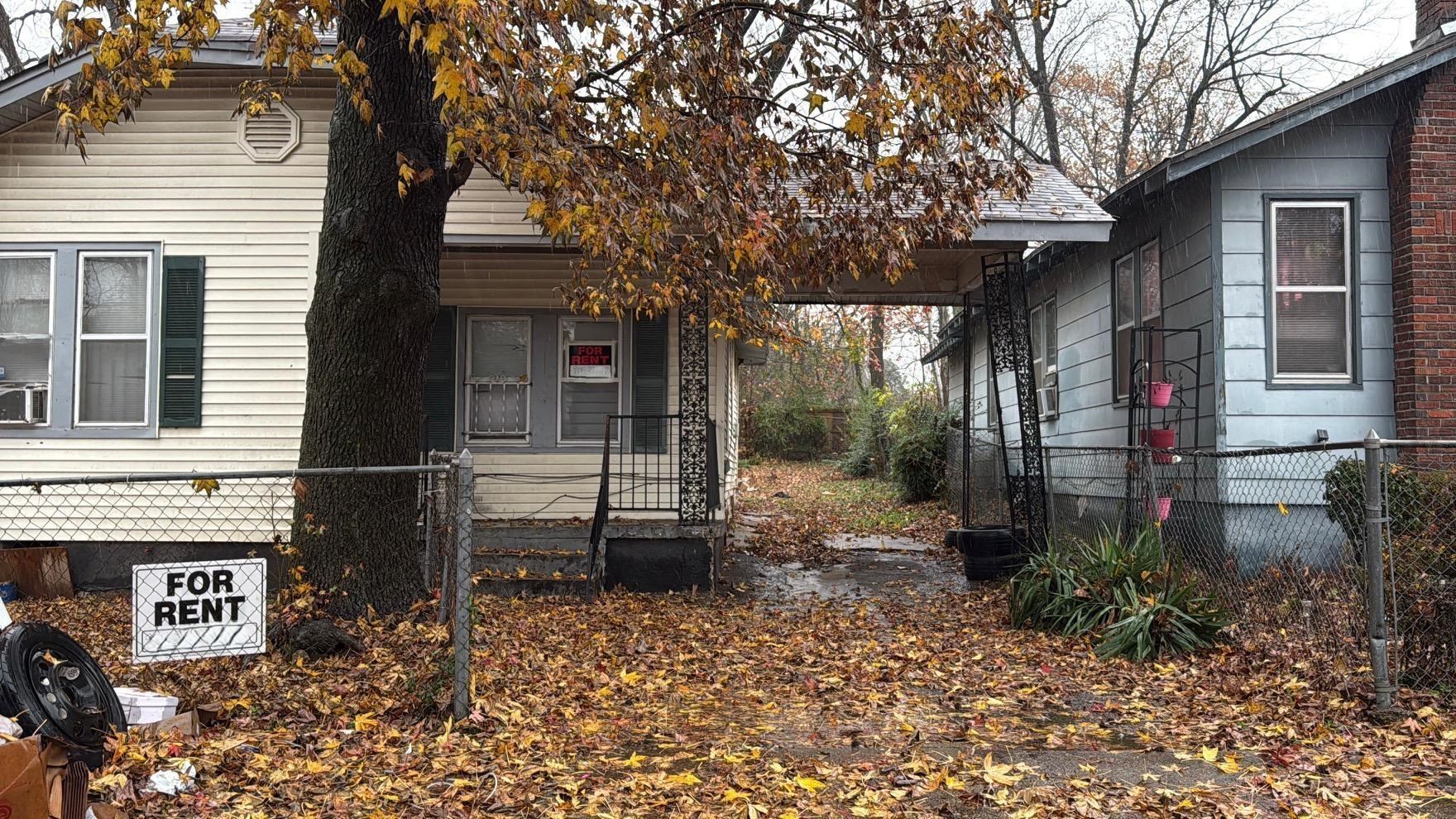 View of home's exterior