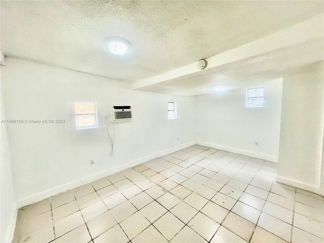 $1,500 | 534 Northwest 18th Avenue, Unit 3 | Little Havana