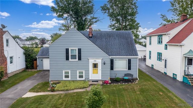 $279,500 | 315 Nassau Avenue | Kenmore