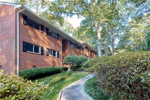 $235,000 | 1111 Clairemont Avenue, Unit D4 | Westchester Hills