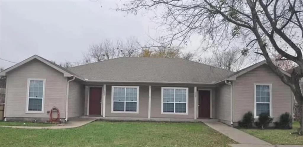 front view of house with a yard