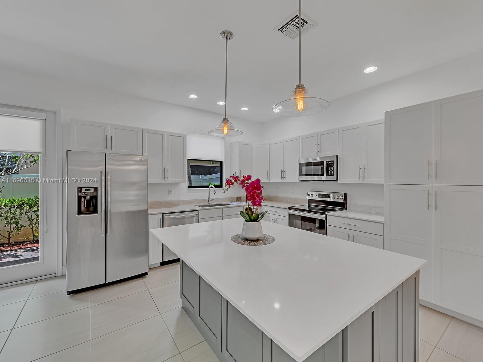 Gorgeous kitchen and layout!