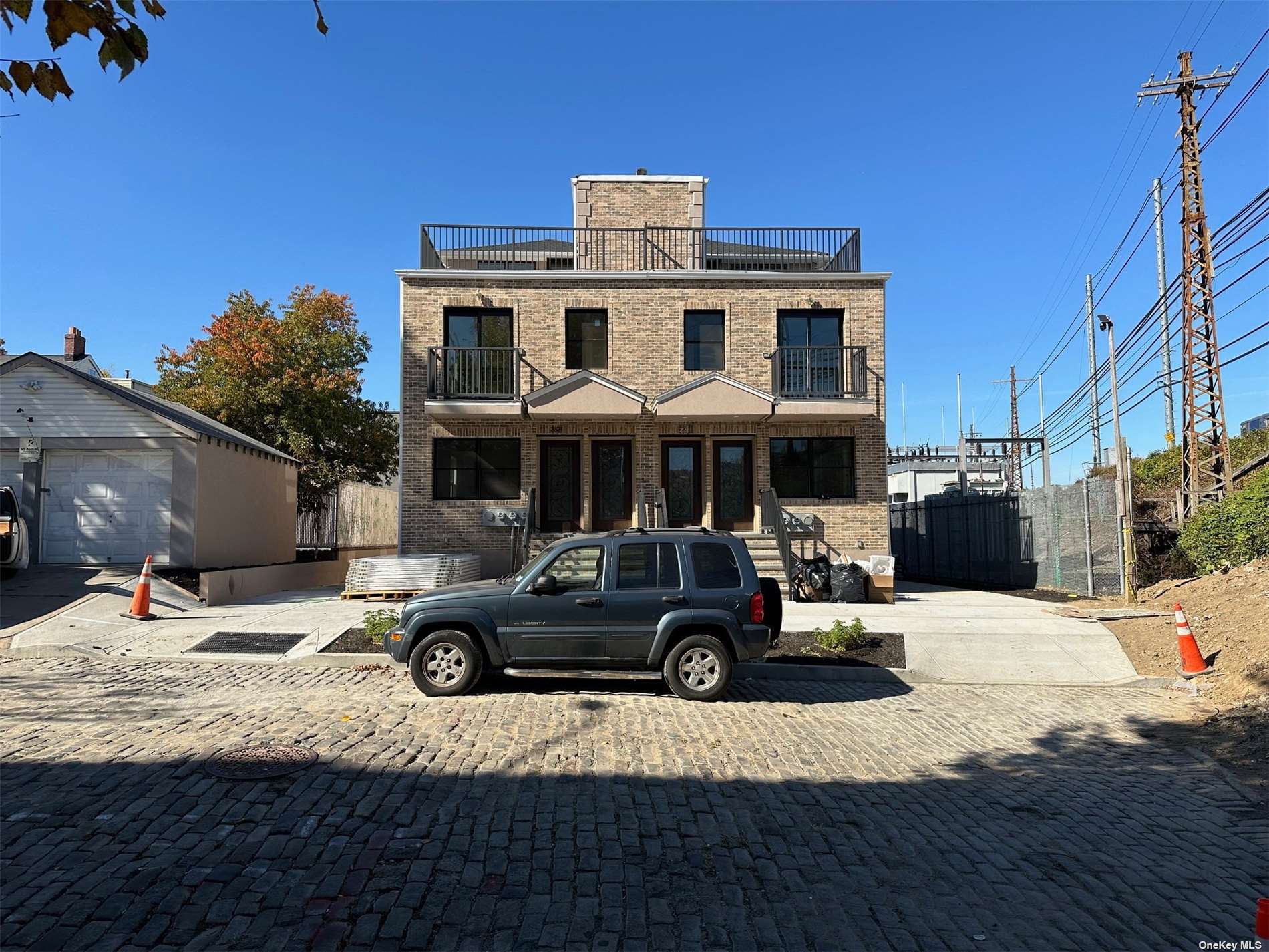 a car parked in front of a building