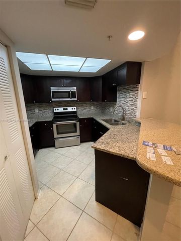 $2,100 | 4177 Haverhill Road, Unit 821 | West Palm Beach