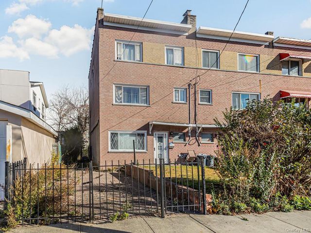 $499,000 | 3482 Mickle Avenue | Williamsbridge