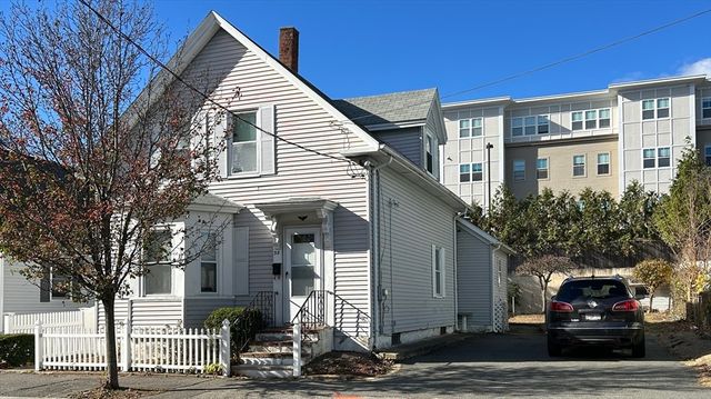 $599,000 | 38 Chase Street | Downtown Beverly