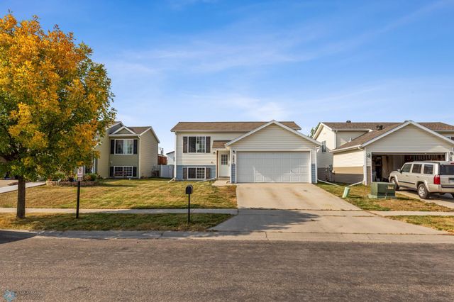 $229,900 | 3821 34th Street South | Moorhead