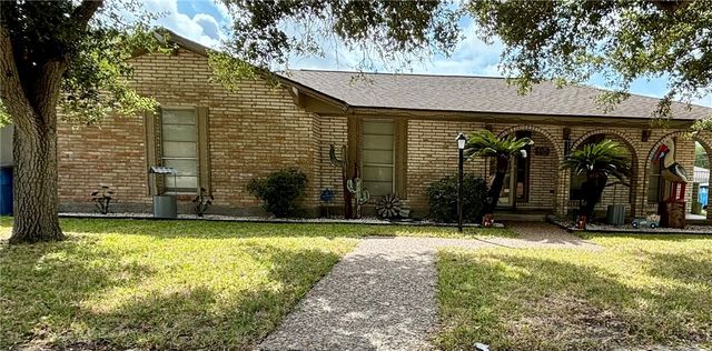 $249,900 | 224 Llano Drive | Northshore