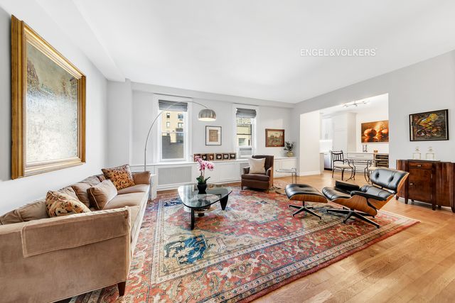 $1,425,000 | 12 East 87th Street, Unit 8C | Upper East Side