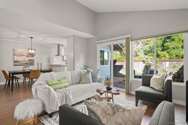 $1,186,900 | 2033 Shadytree Lane | Encinitas