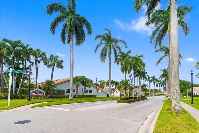 $469,000 | 21583 Guadalajara Avenue, Unit N/A | Boca del Mar