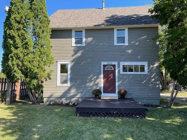 $219,000 | 1808 4th Street Northwest | Faribault