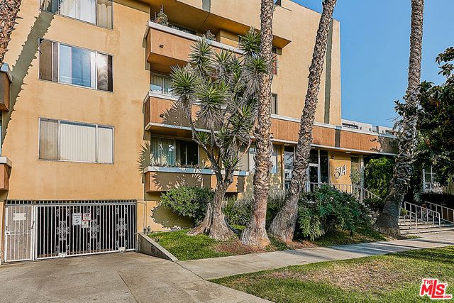 $2,650 | 514 South Harvard Boulevard, Unit 306 | Mid-Wilshire