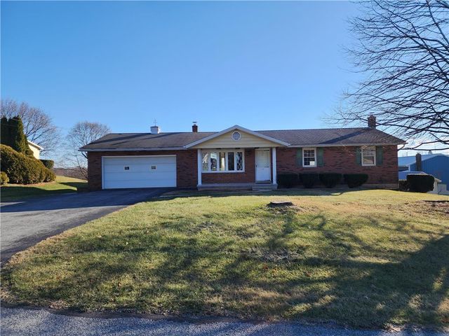 $349,900 | 2911 Edgewood Court | Lowhill Township - Lehigh County