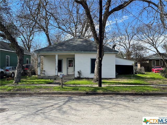 $79,800 | 923 North College Street | Gonzales