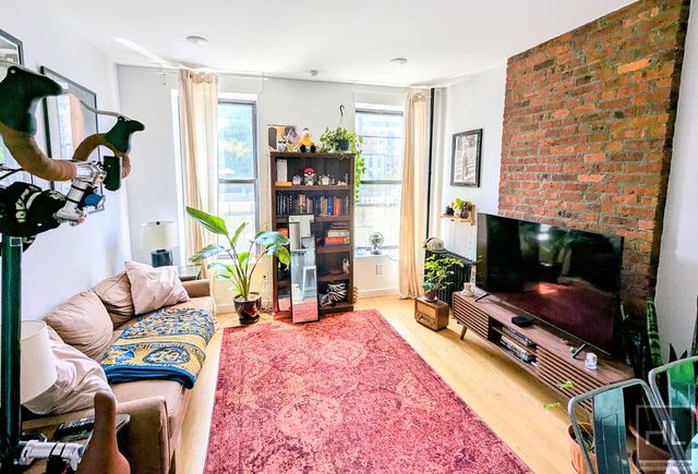 $2,850 | 197 Prospect Avenue, Unit 2L | Park Slope