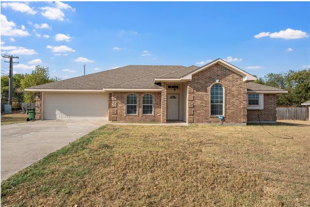 $319,000 | 156 Topaz Circle | Hewitt