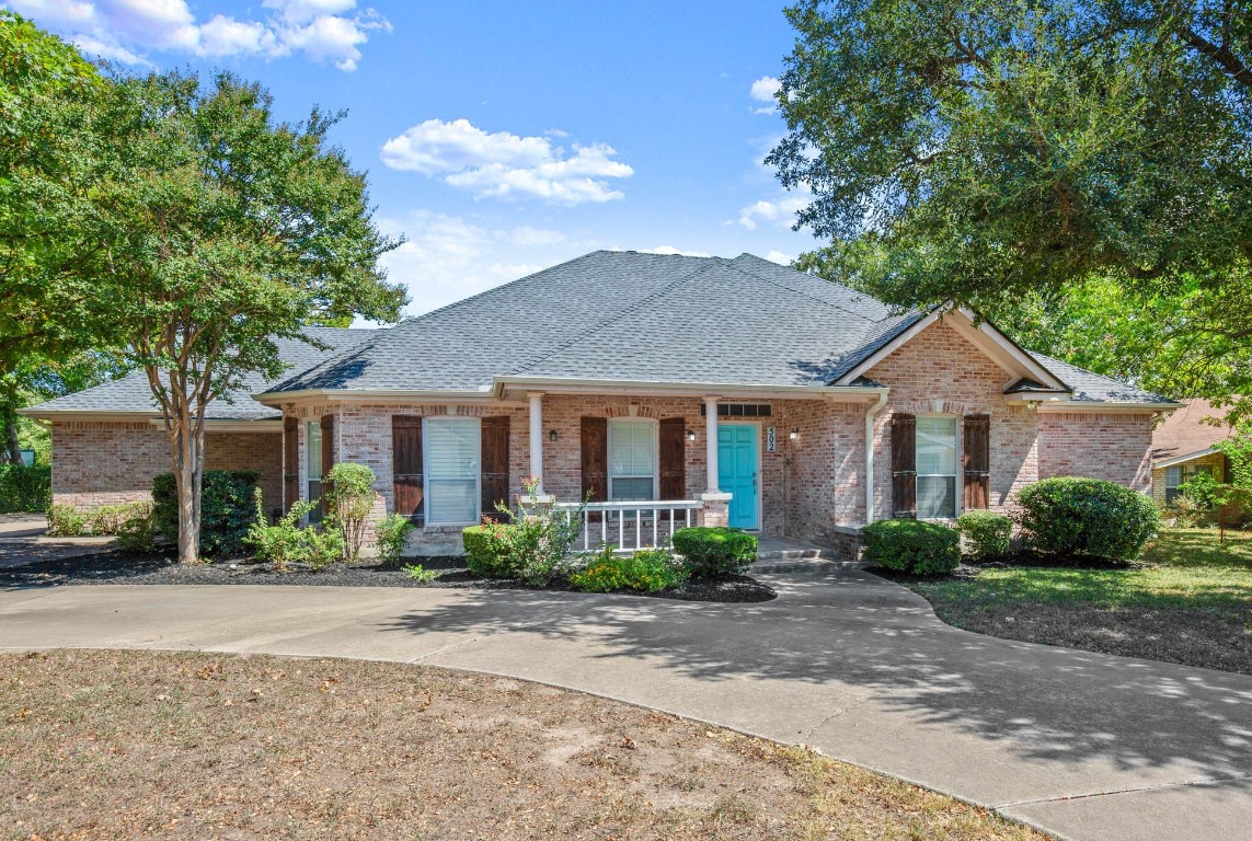 502 W Pfluger Street is a custom built home in the heart of downtown Pflugerville! This home boasts 4 spacious bedrooms, 3 full baths, separate office and formal dining area in a single story home.