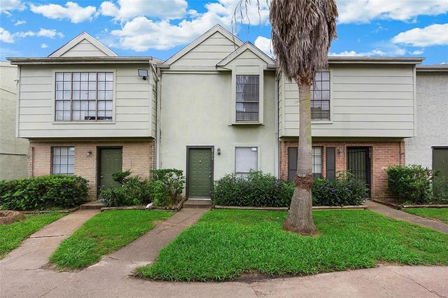 $1,320 | 8704 Victorian Village Drive, Unit 8704 | Brays Oaks