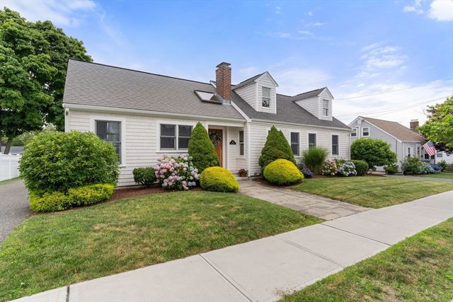 $1,025,000 | 46 Lansdowne Street | Squantum