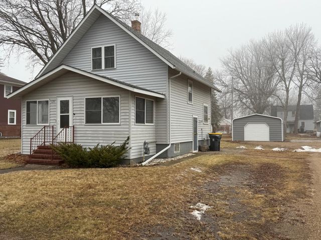 $93,000 | 631 7th Street | Walnut Grove