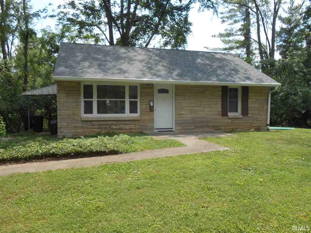 $1,650 | 2304 East 4th Street | Green Acres