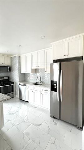 $2,800 | 6921 6th Avenue | Bay Ridge