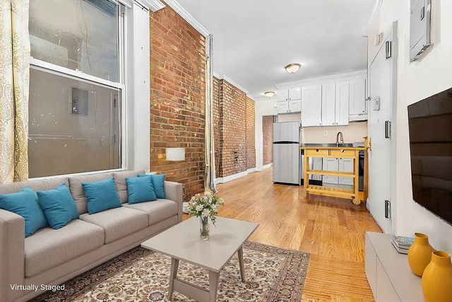 $2,750 | 113 Henry Street, Unit 6 | Lower East Side