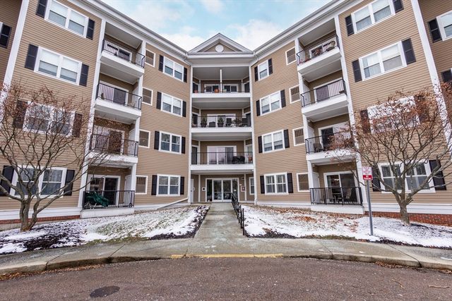 $599,000 | 989 East Street, Unit 106 | Greenlodge