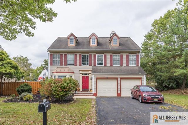 $688,888 | 2 Ewing Drive | Society Hill