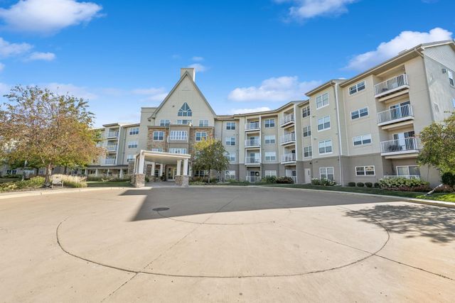 $128,900 | 5650 Boone Avenue North, Unit 419 | Beglin Park