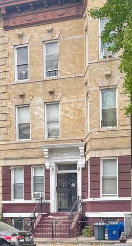 $2,300,000 | 689 Lincoln Place, Unit 4A | Crown Heights