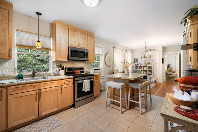 $3,200 | 405 Ashford Avenue, Unit 2 | Dobbs Ferry