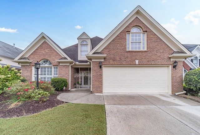 $415,000 | 2040 Hickory Station Circle | Olde Hickory Village